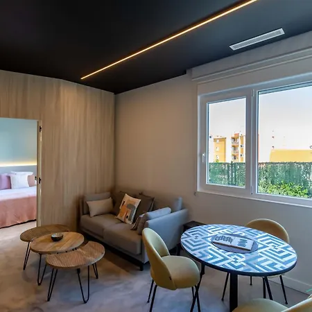 Sol E Lua En El Centro De Apartment O Grove