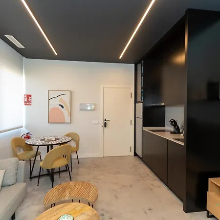 Sol E Lua En El Centro De * O Grove