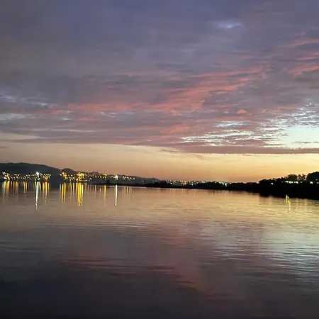 Sol E Lua En El Centro De