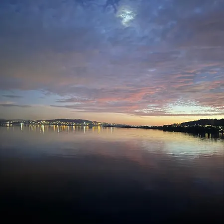 Sol E Lua En El Centro De O Grove