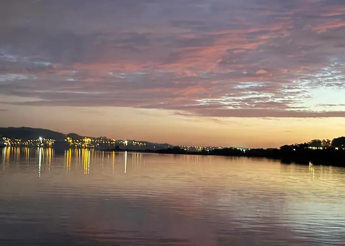 Sol E Lua En El Centro De